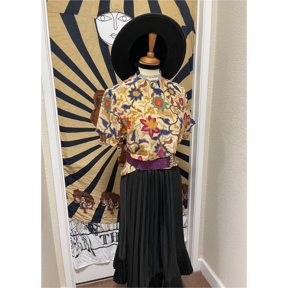 🌈 Amazing Vintage Boho designer top - Picture 10 of 11